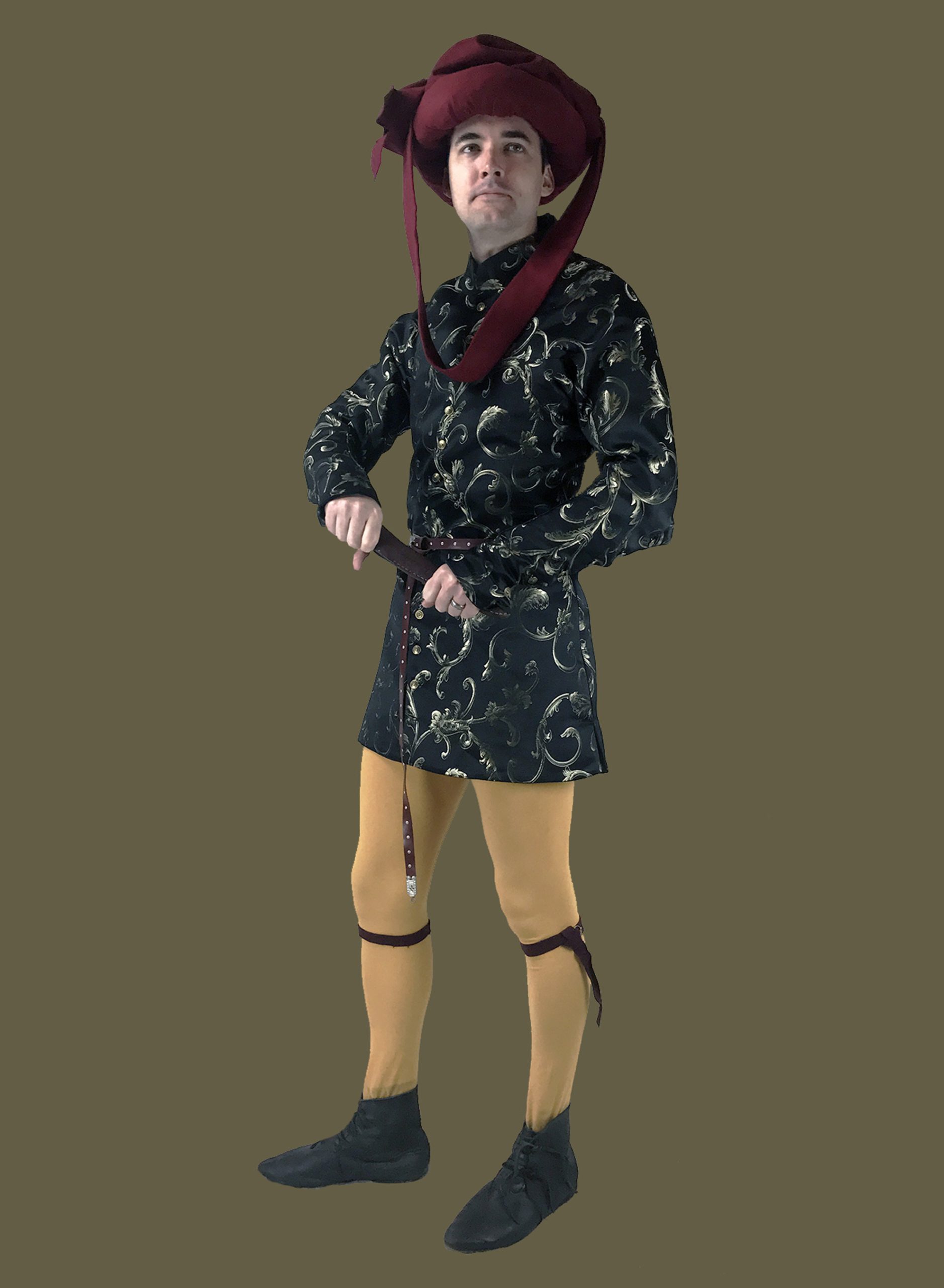 cotehardie_BlackGoldBrocade_front_chaperone2