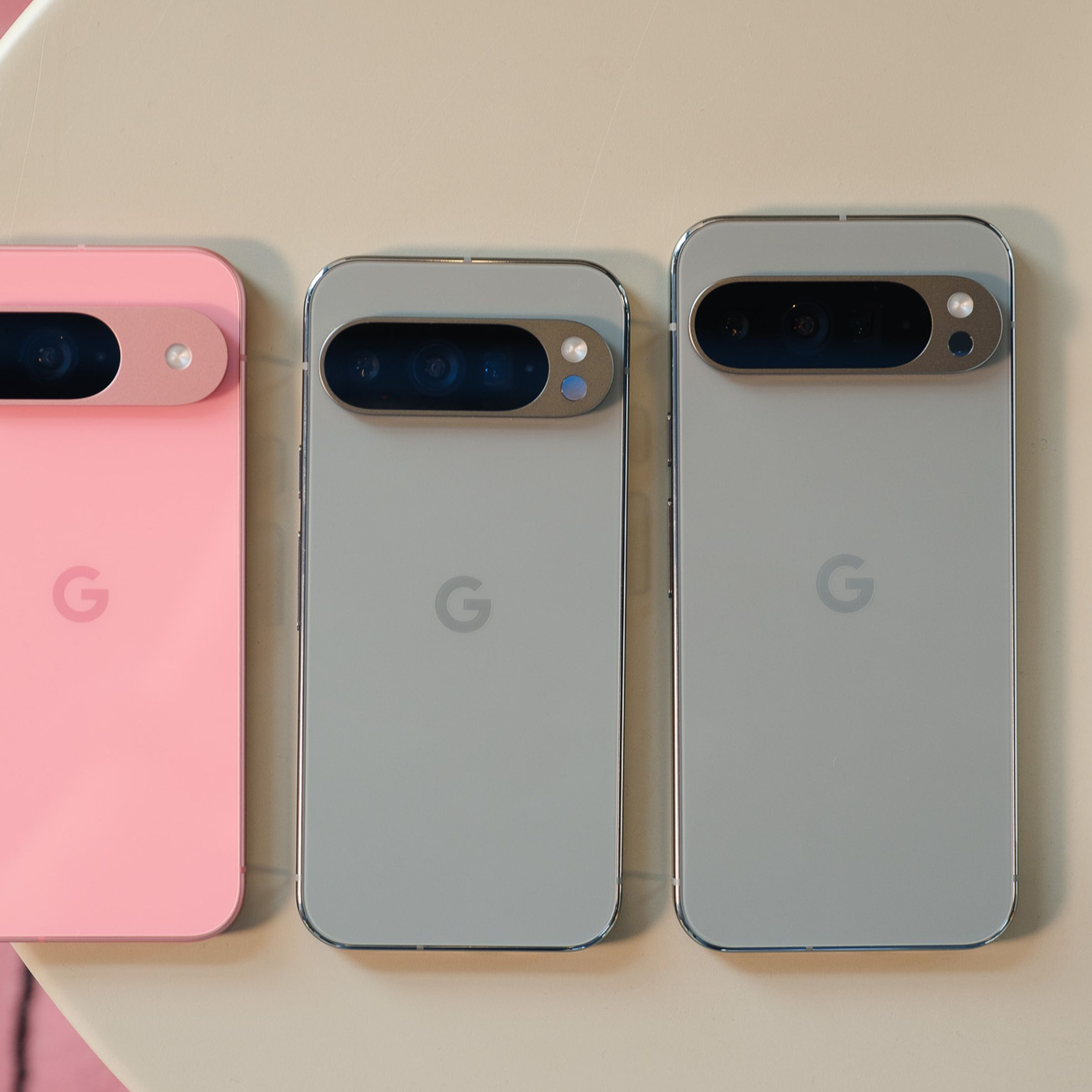 A hands-on photo of Google’s Pixel 9 / Pixel 9 Pro / Pixel 9 Pro XL.