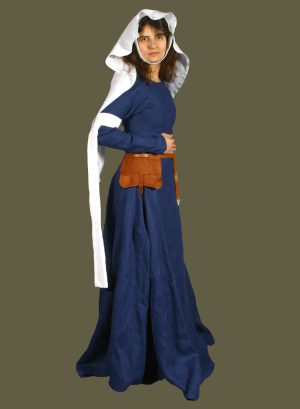 Medieval Linen Backlaced Gown Full Wardrobe