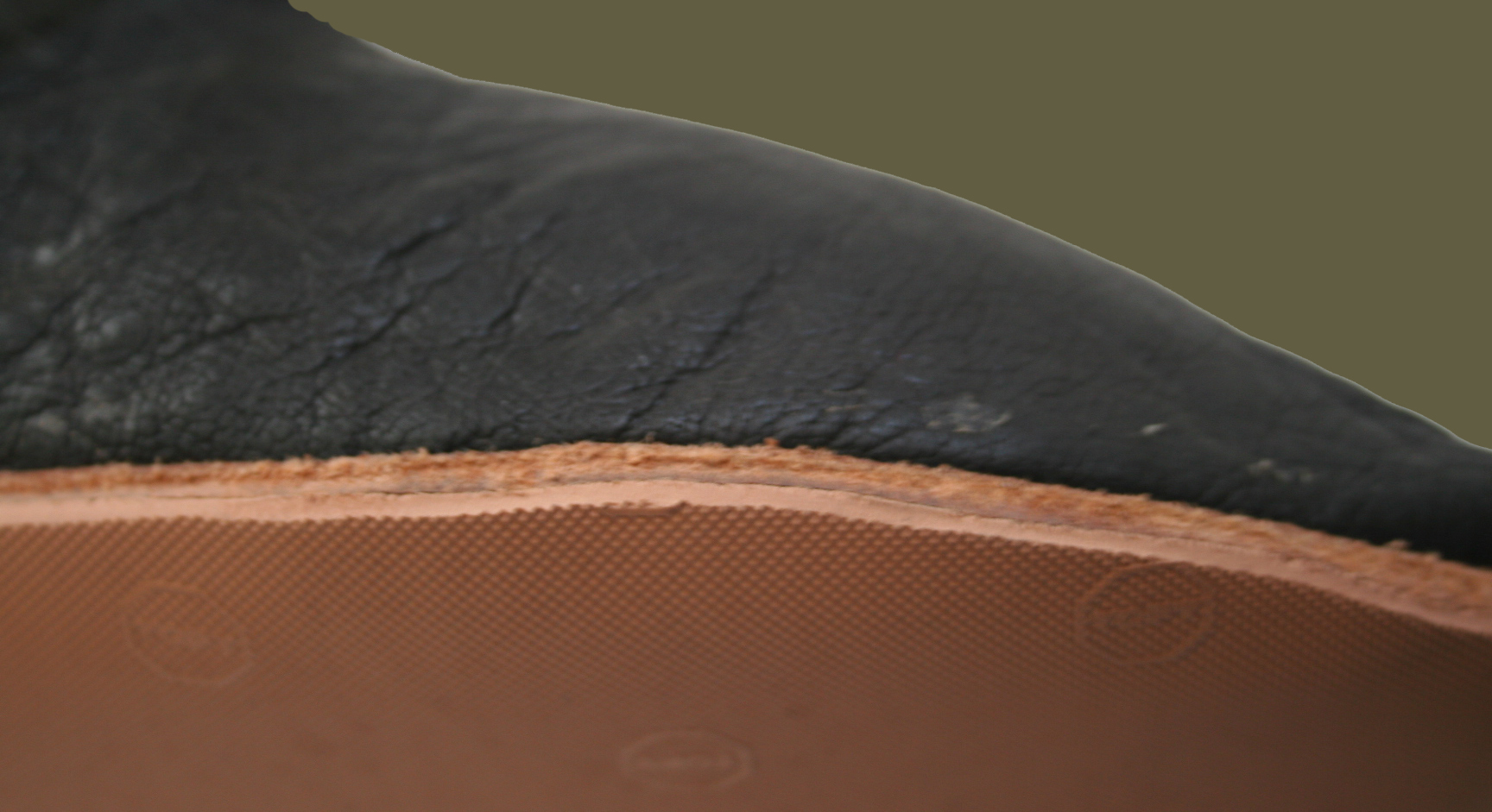 nailedboot_vibram_sideCU